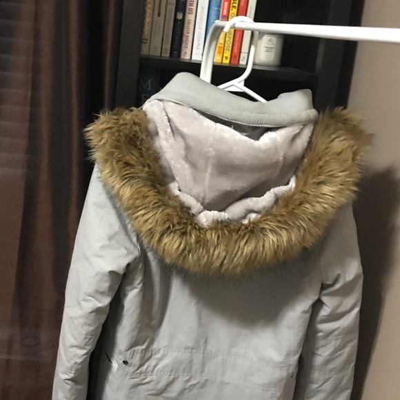 Women’s Winter Coatt/Jacket - Picture 2 of 3